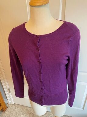 The limited purple cardigan Sz Large